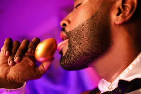 LOGAN_ADAMS27のTEH BIG PASCUA 🍆の 4枚の写真