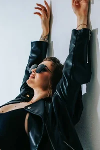 Annaa_Banana kullanıcısının Girl in black albümü -  4 fotoğraf