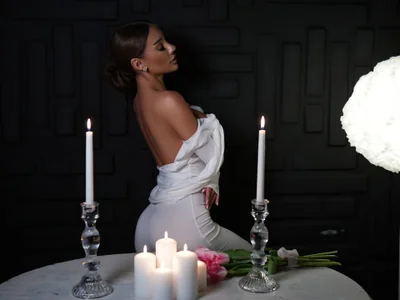 AvaHeath What happens after midnight 👀  8. fénykép