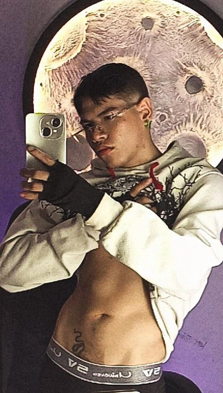 Bennet-Grayy adlı kullanıcının viral fotoğrafları:  2259