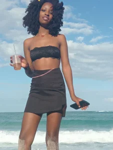 Candy_Angels: Shots on Beach ( 2 фото)
