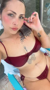 ElizabethJohnson_ Public টি ছবি