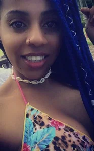 Camila de Camics  2 Imagens