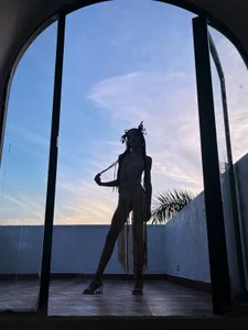 valery_yepes A work of art at sunset 🌈 Pic 2