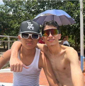 sebas de carlos_00foxx  Imagens
