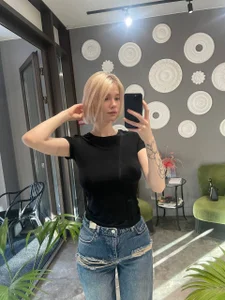 VivianKingsのPublicの 3枚の写真