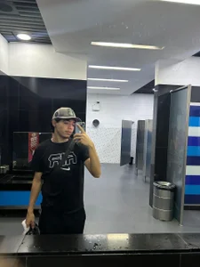 Cris_yz Public  2. fénykép