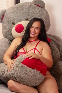 LucineArias Happy Valentine's Pic 3