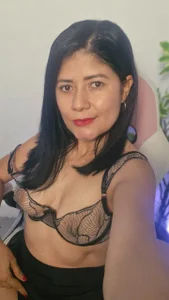 Isis__Love Hello my love, I hope you have a very special day. I just wanted to tell you how horny I am and how Billede