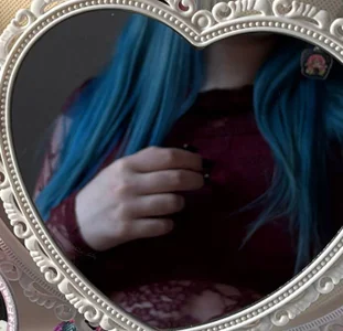 pure_radiance1 reflection in the mirror 🫦 Pic 2