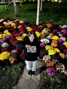 Zoe_Vee Public Pic 3