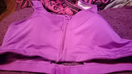 Used bra 4 de Alli_Kat  Imagens