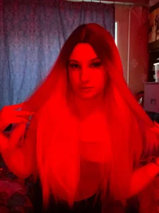 EarthaCwik Red lights suits me:) Bilde 4