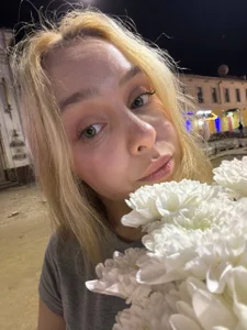 MadisonBuckaloo I have very beautiful flowers. Pic 4