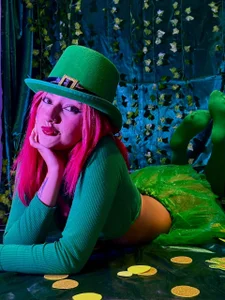 CelesteRhoadesのYour lucky pixie 🧝 🍀🍀の 4枚の写真