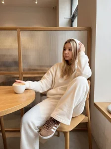 BrynnHolverson cute pictures Bilde 5