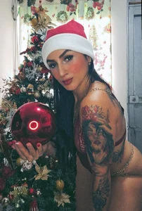 ArianaRosee_ Your Christmas has arrived! 🔥 Pic 5