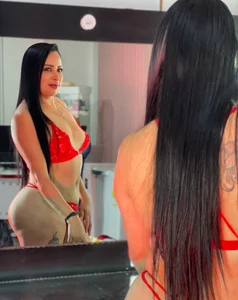 Ashley_Obsession Public Pic 2