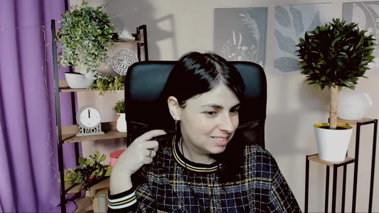 The brightest of all springs is the one in the shower. ❞ de MartaEdams Foto