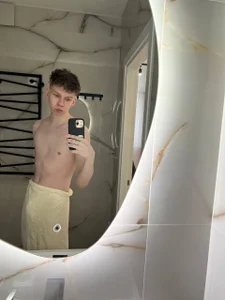 Public de EliotMars Foto 3