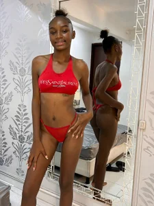 ariannaruiz Public Immagine  3