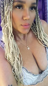 I came back for you 🍒 od dalila_salazar  4 snímek