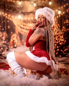 Kenya_carper a very merry christmas ☃️💫 Pic 4