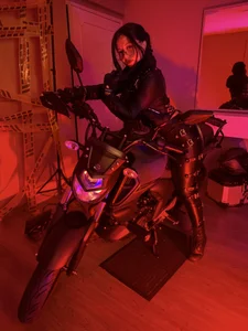 abbyhall_ Bike girl Immagine  4