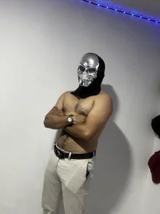 Public de Masked_Kratos  2 Imagens