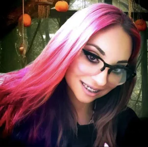 abril_ch_ My eyes but on top of yours! slika 4