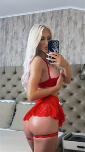 KarlaBart ✨Just me ✨ Pic 6