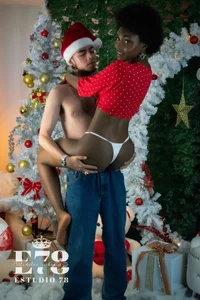 Asha_zuri_and_adam: Merry Christmas 🎄🎅🤶 ( 6 фото)