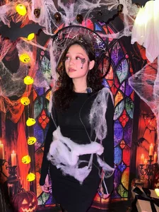 adeline Greetings from the witch) 사진