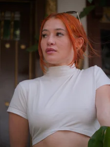 Annie_Velas_ Vouyerist travel Pic 2