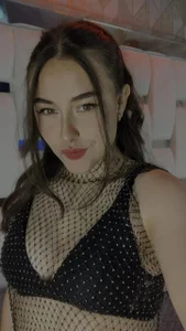 HannaCollins_: Latina hot ( 2 фото)