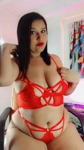 shantal_rosse1 I love the red color Pic 3