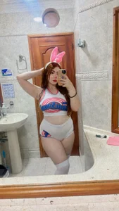 lizy_portmanのLola Bunnyの 4枚の写真