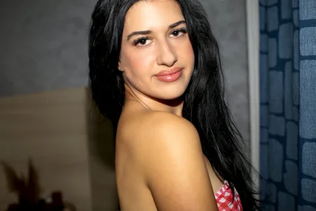 SarraRay Bedroom confessions Hình 5