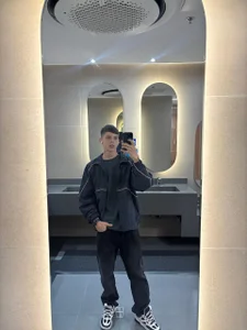adam_massterのhelloの枚の写真