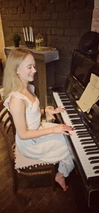 piano is a good instrument) de SashaBrooks  photos