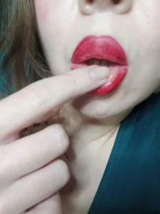 BlowMiss888 Finger Pic 2