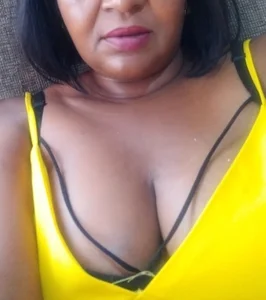 THICKPUSSYDIVAX_ Public Pic