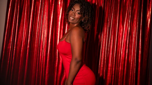 Ready?🤤 de ThaliaWest  Imagens