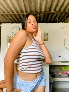 LILILUXS Public Pic 2