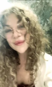 EvaTemptt hello. i am Eva Poză