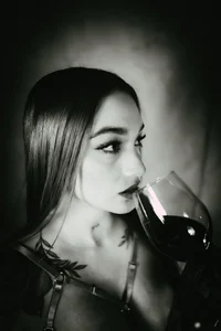 DaniDusan_ Merry christmas! 🎅🎄 Christmas special + foot fetish 🦶🏼😈 Pic 2