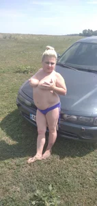 EllieLovee sex in nature зображення 6