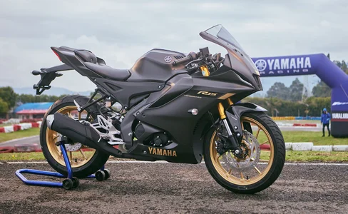 dangel_noir6 Planing to buy a R15 V4 Pic