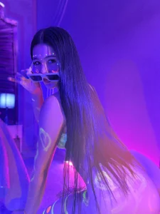 AntonellaRossi Neon Day Bilde 5