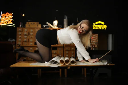 LunaHouston kullanıcısının In the office albümü -  2 fotoğraf